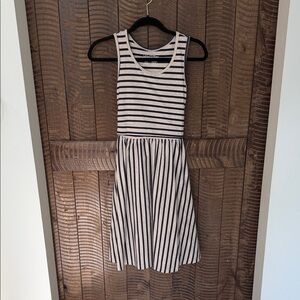 LATCHED MAMA Sleeveless Striped Navy Dress